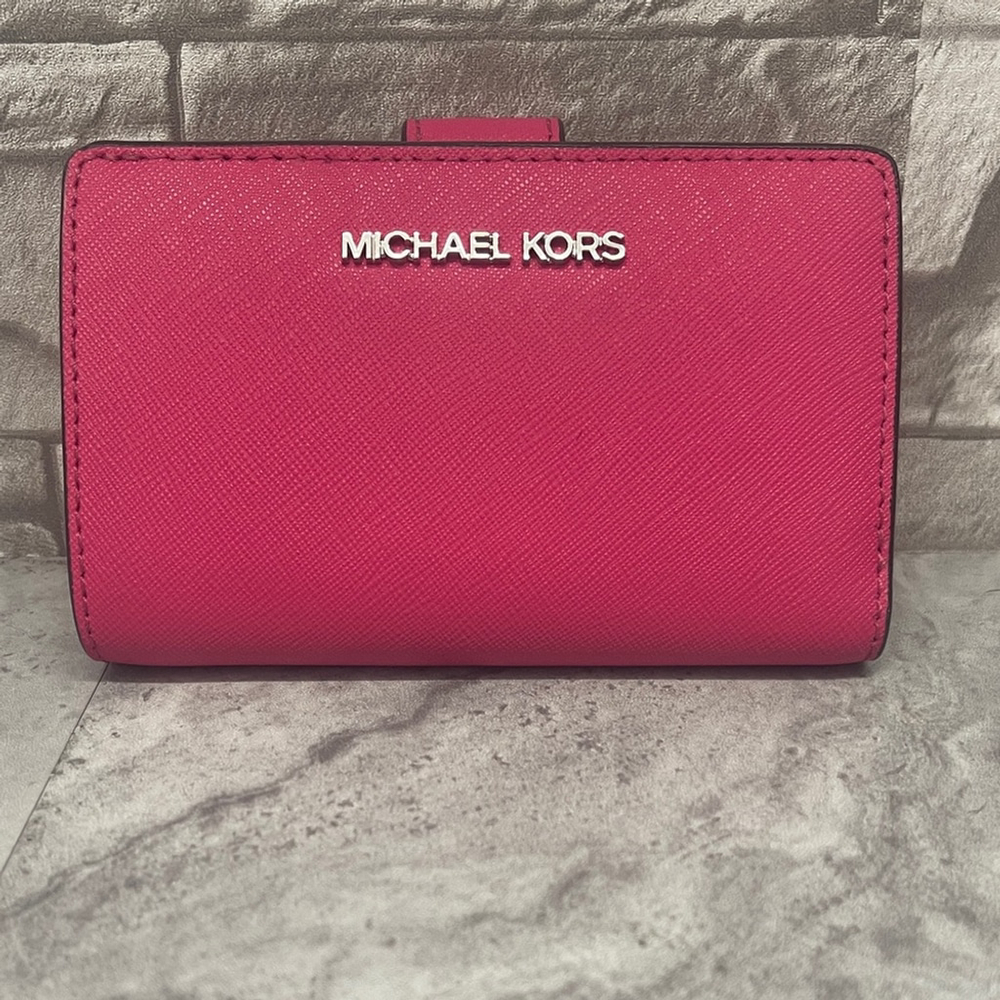 Michael Kors Medium Bifold Zip Coin Wallet Dragonfruit Pink Leather
